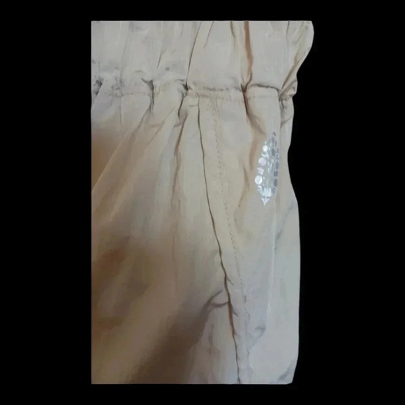 Free people women short color cream size  S - Picture 6 of 9